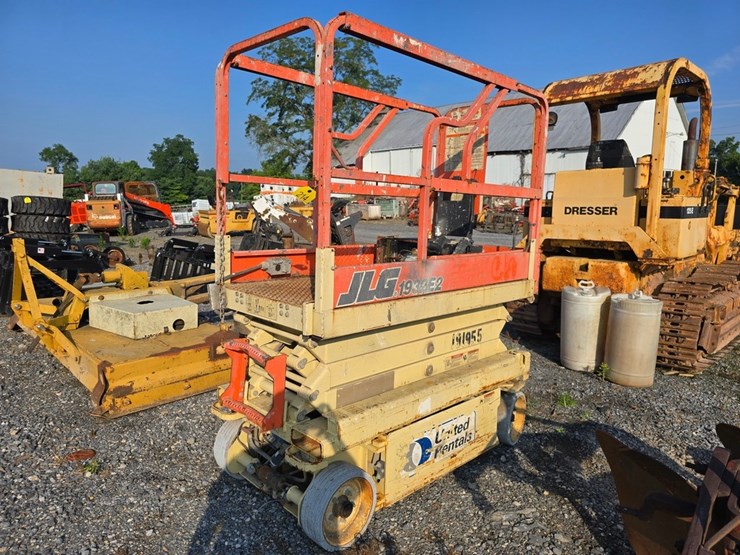 jlg-1932e2-image-1