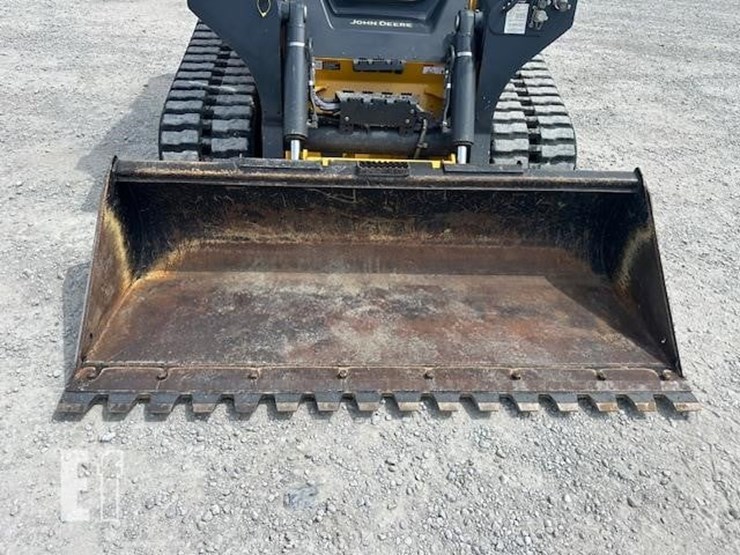 2022-deere-333g-image-17