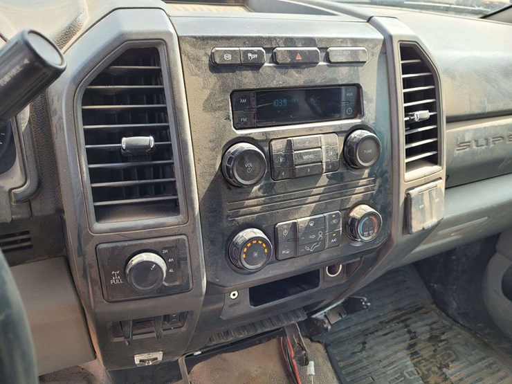 2018-ford-f350-image-12