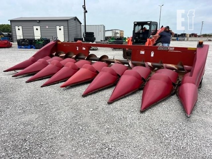 2010-case-ih-3208-image-4