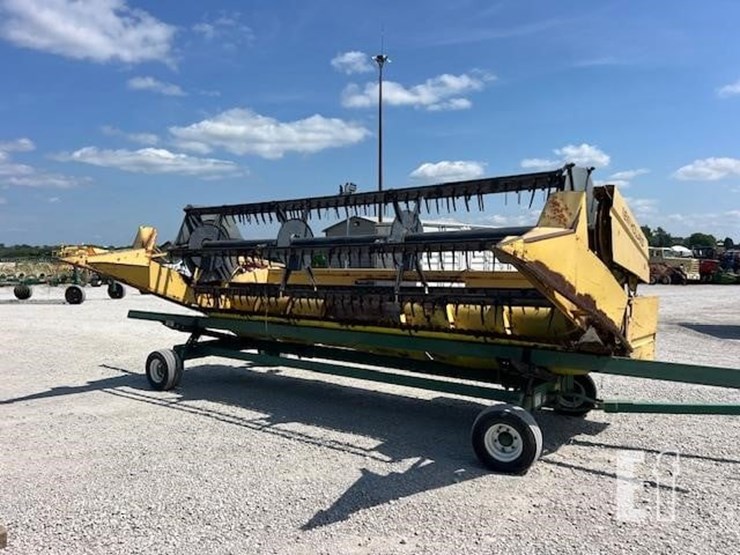 new-holland-tr85-image-68