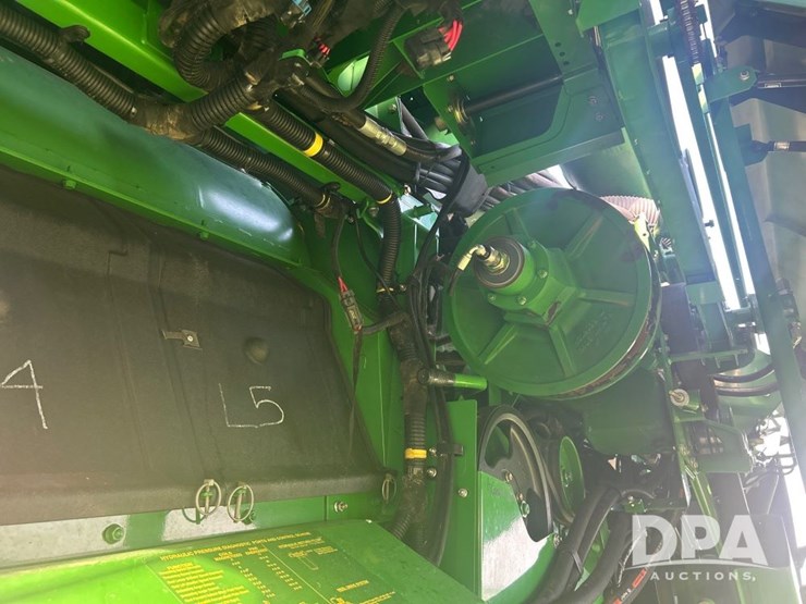 2013-john-deere-s670-image-32