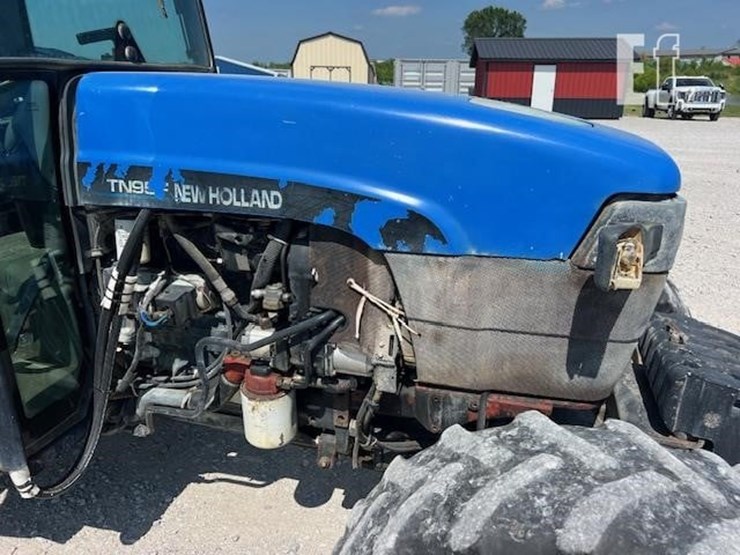 2002-new-holland-tn95f-image-11