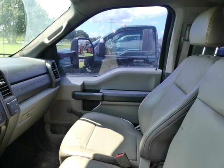 2019-ford-f350-xl-image-13