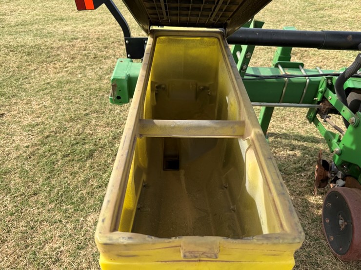 john-deere-1720-image-8