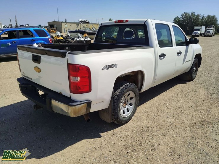 2013-chevrolet-silverado-1500-image-4