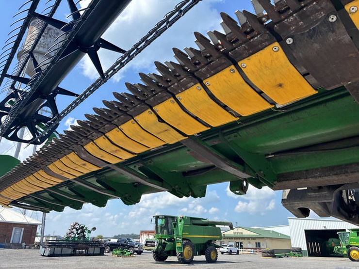 2009-john-deere-635f-image-42