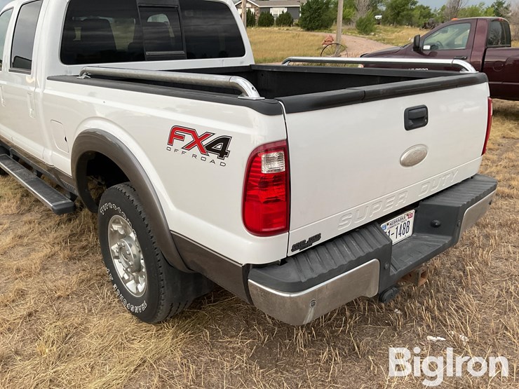 2012-ford-f250-lariat-image-16