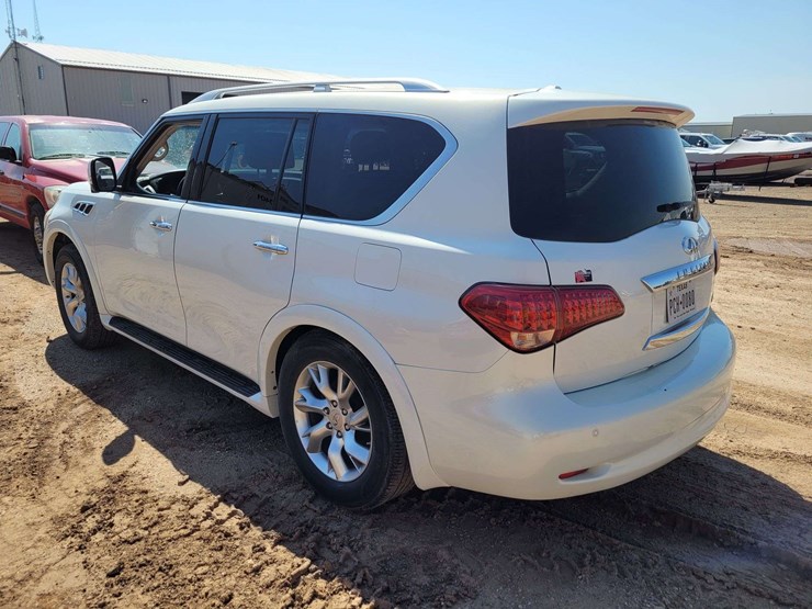 2012-infiniti-qx56-image-4