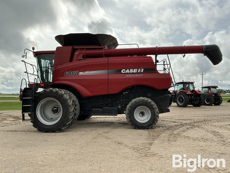 2011-case-ih-6088-image-8