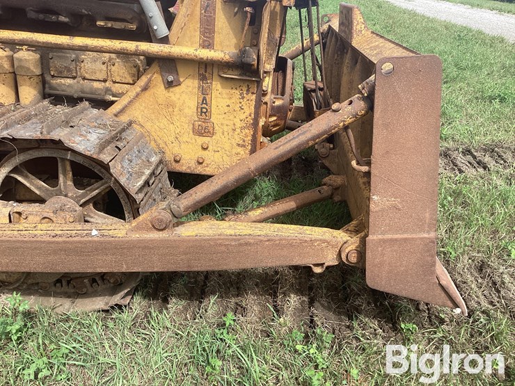 caterpillar-d6-image-16