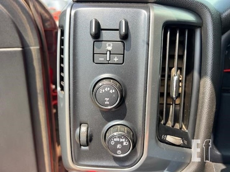 2018-chevrolet-silverado-3500hd-image-49