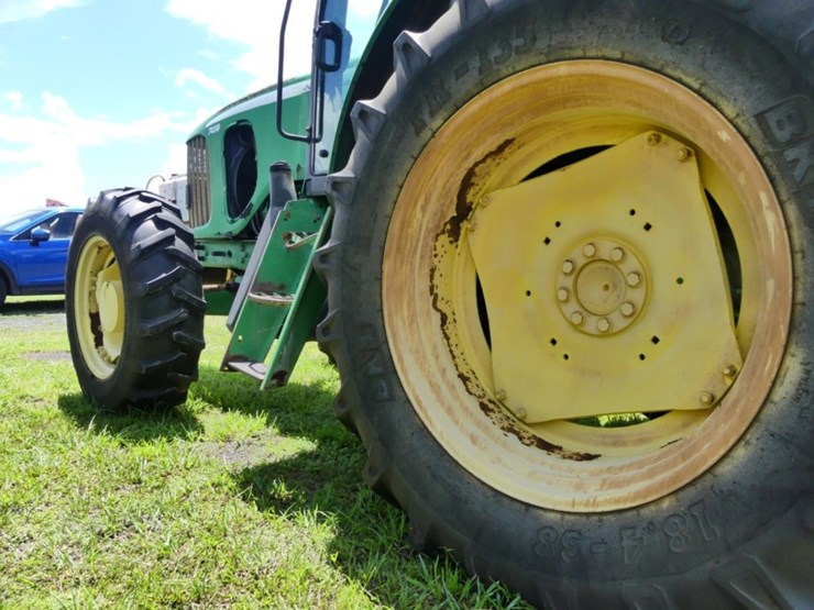 john-deere-7130-image-7