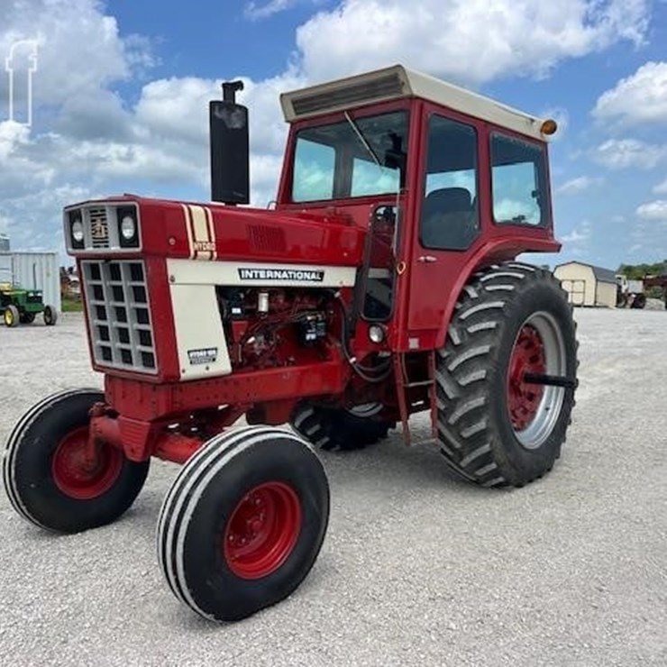 1975 INTERNATIONAL 100 HYDRO