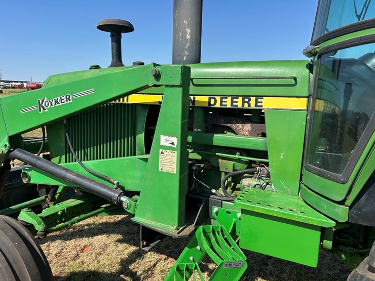 john-deere-4240-image-32