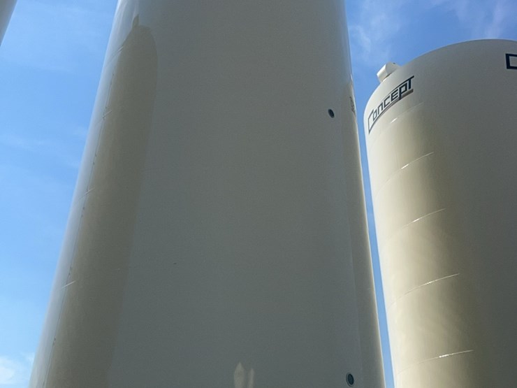 concept-7,500-bu.-hopper-bin,-equipped-with-bin-fan-with-3-phase-agi-grainguard-10-hp-electric-motor.-image-14