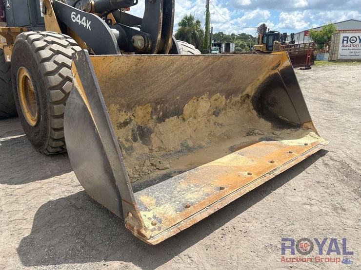 2005-johndeere-644k-image-9