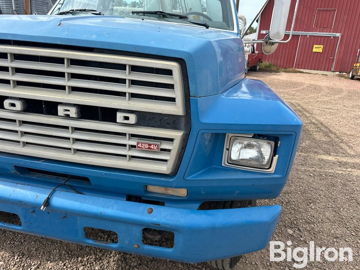 1982-ford-f700-image-16