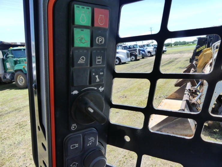 2023-bobcat-t66-image-14