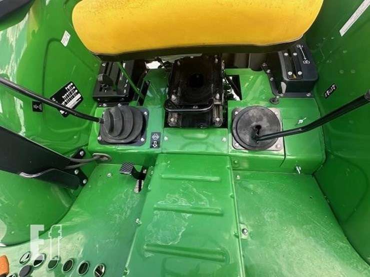 2023-john-deere-5050e-image-19