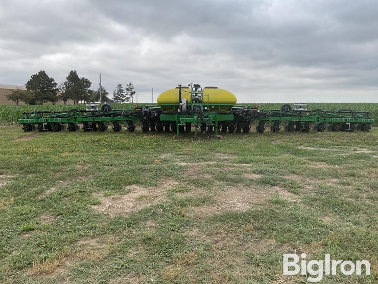 2013-john-deere-dr24-image-2