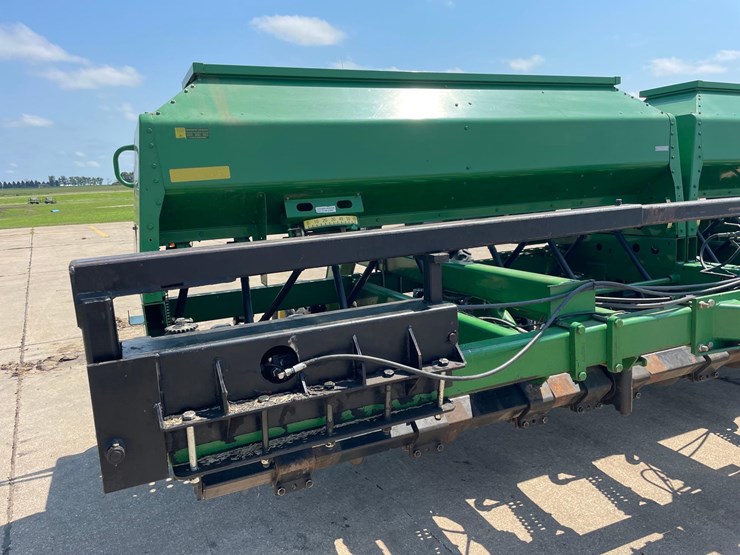 john-deere-1590-image-12