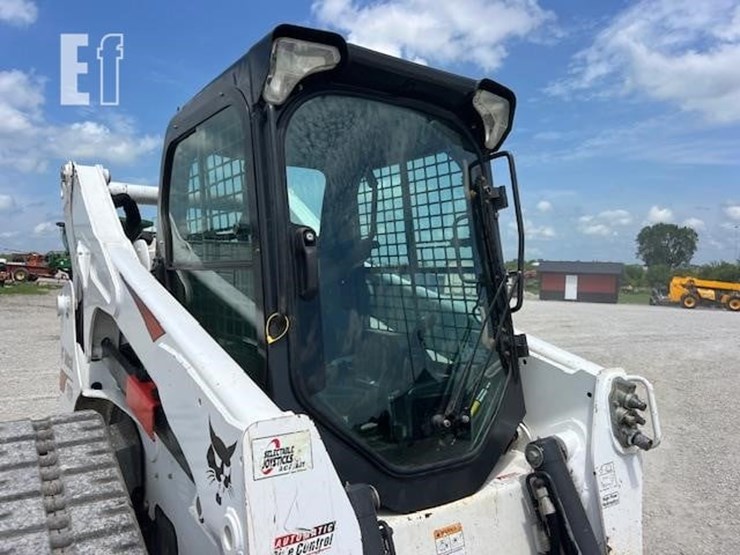 2020-bobcat-t870-image-13
