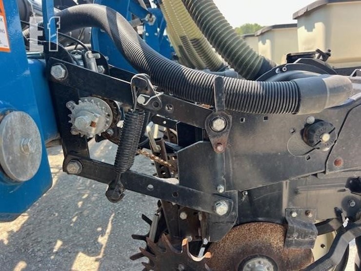 2008-kinze-3800sds-image-28