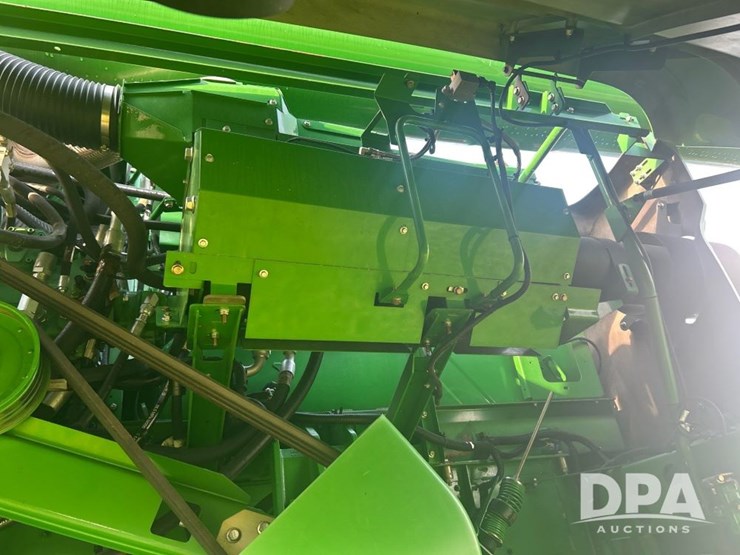 2013-john-deere-s670-image-37