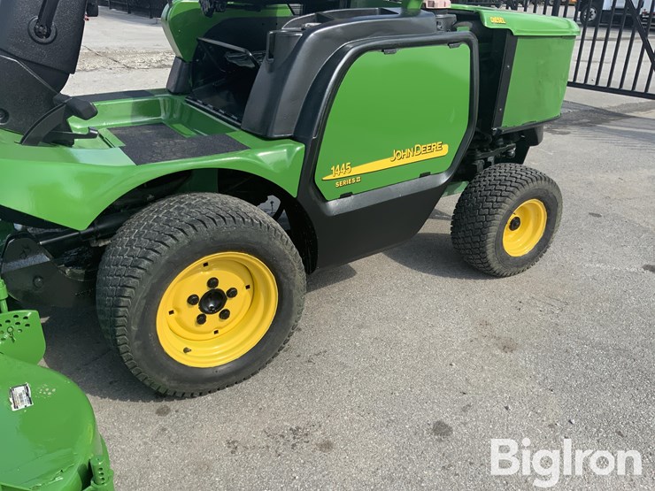 john-deere-1445-image-17