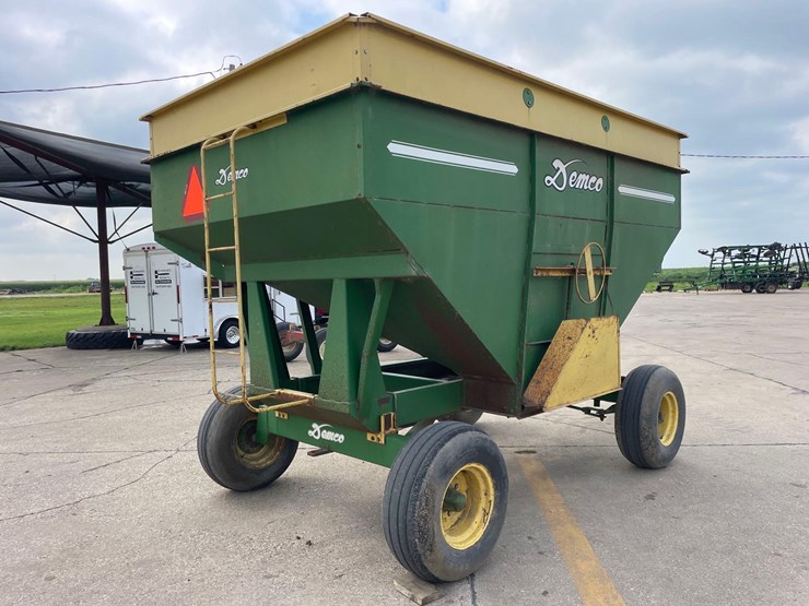 demco-325-image-4