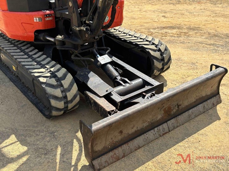 2021-kubota-kx033-4-image-9