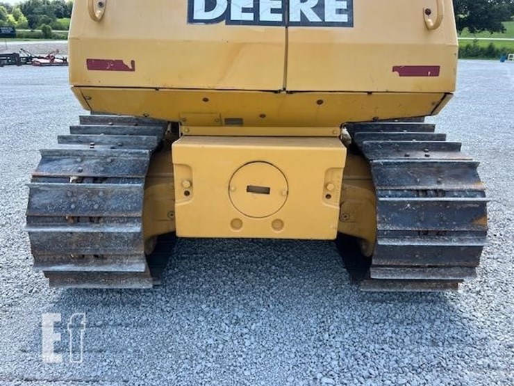 2000-deere-750c-lt-ii-image-17