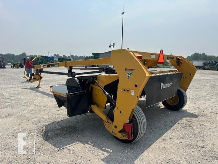 2014-vermeer-mc3700-image-3