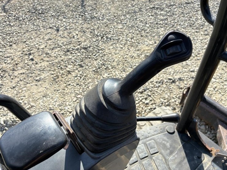 2014-caterpillar-304e-cr-image-16