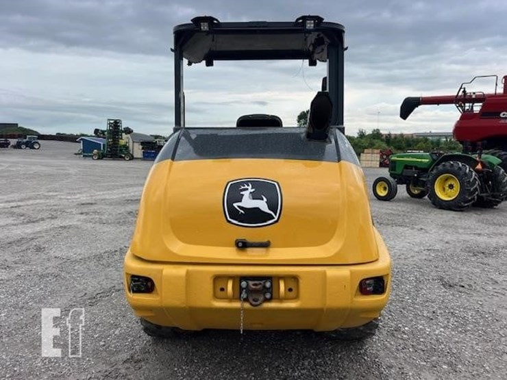 2020-deere-204l-image-5