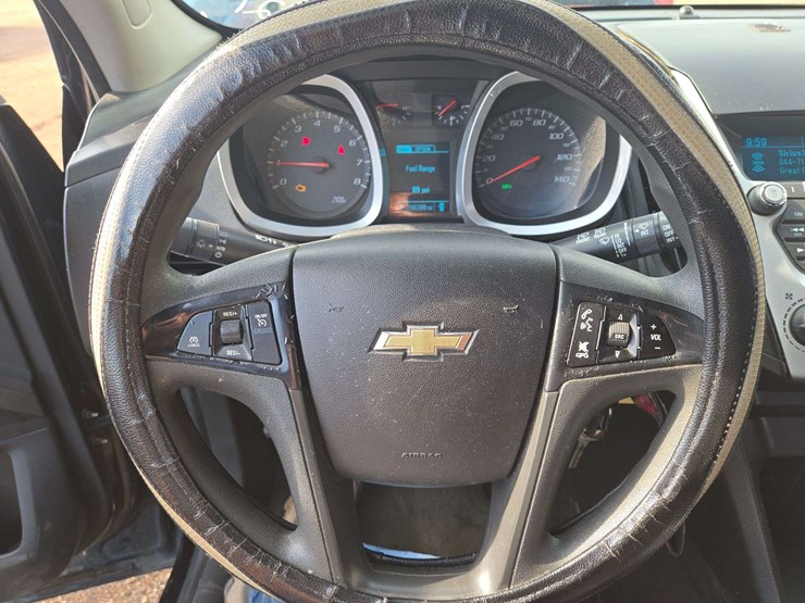 2015-chevrolet-equinox-ls-image-21