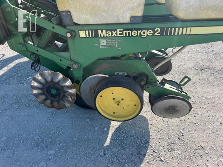 john-deere-7000-image-16