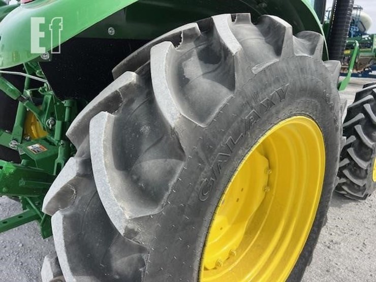 2023-john-deere-5075e-image-18