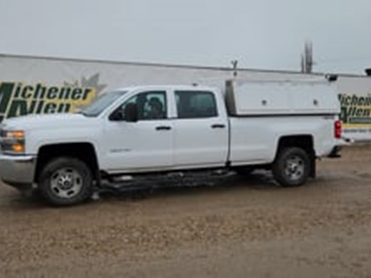 2017-chevrolet-silverado-2500hd-image-5