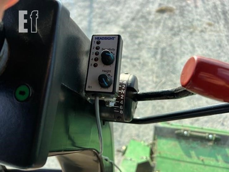 1988-john-deere-8820-titan-ii-image-59