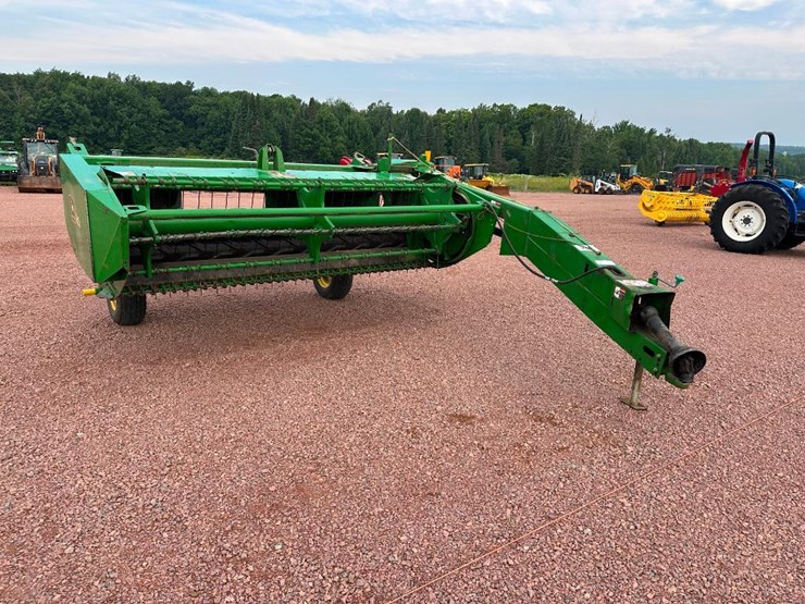 john-deere-820-image-1