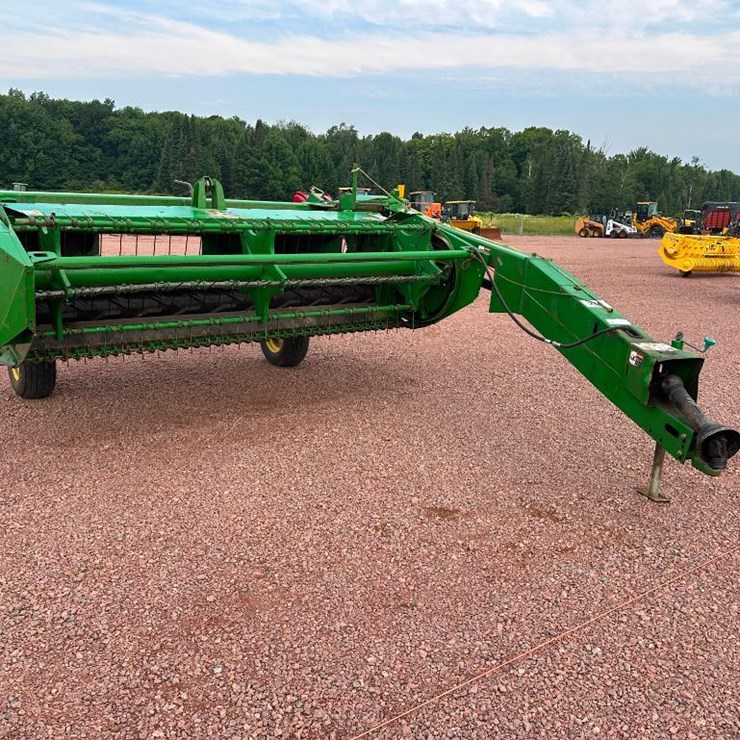 JOHN DEERE 820