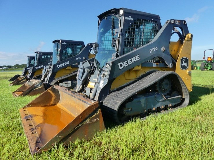 deere-317g-image-1