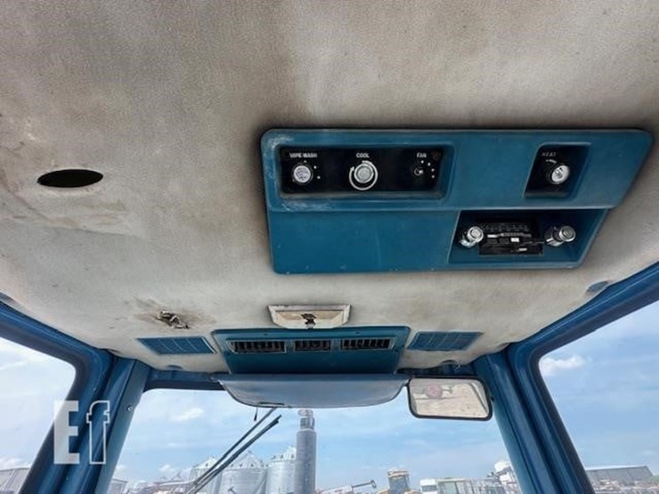 ford-8700-image-22