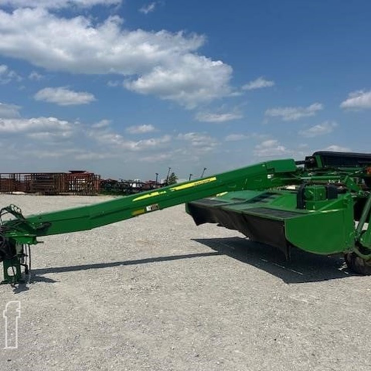2017 JOHN DEERE 835