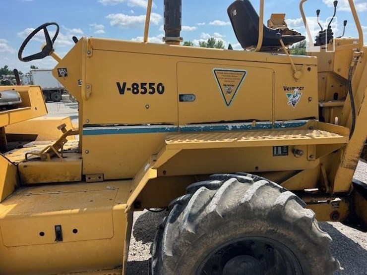 1998-vermeer-v8550-image-37