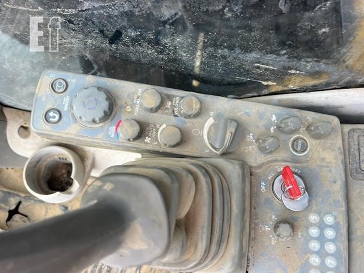 2014-deere-290g-lc-image-49