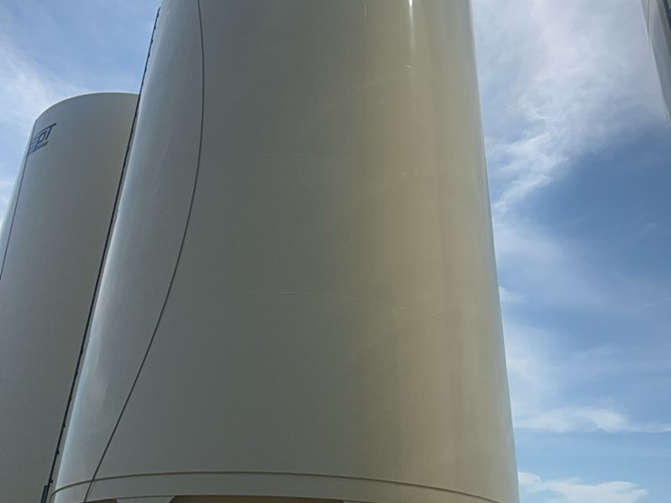 concept-5,000-bushel-hopper-bin,-fully-equipped-with-agi-grainguard-10-hp-bin-fan-with-three-phase-electric-motor-image-7