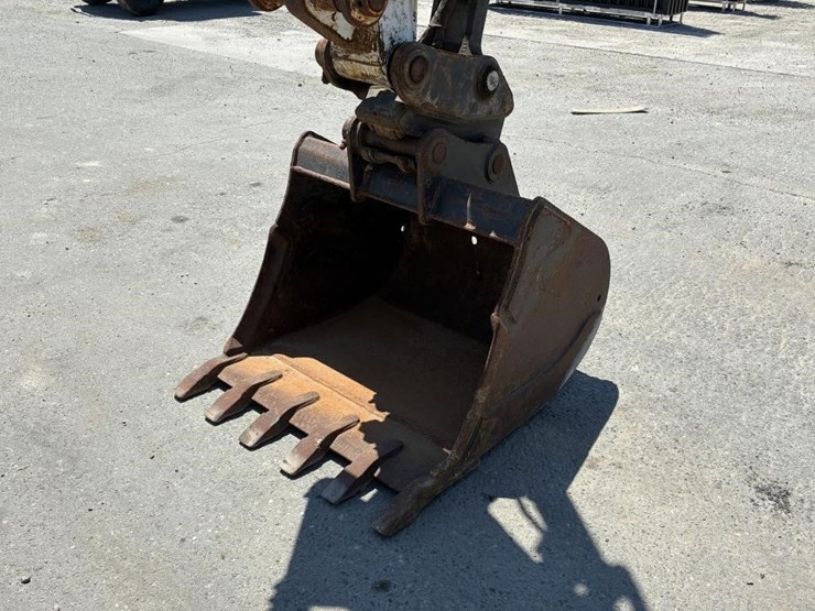 2019-bobcat-e85-image-10
